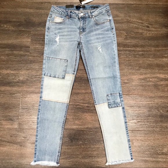 Last 1! 🌟HP 🌟 Distressed Patched Jeans - Picture 4 of 5